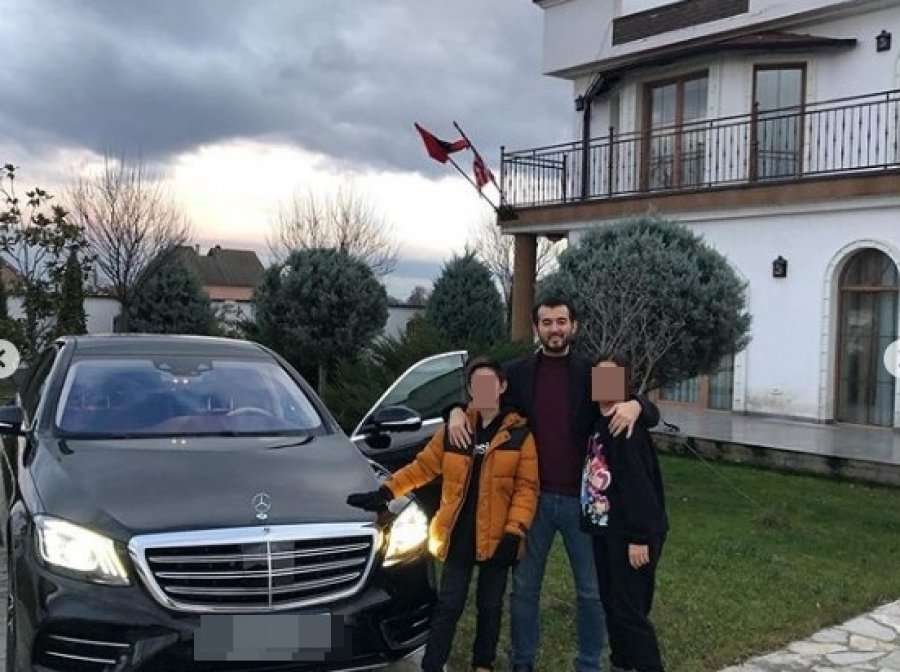 Labinot Tahiri blen veturë superluksoze
