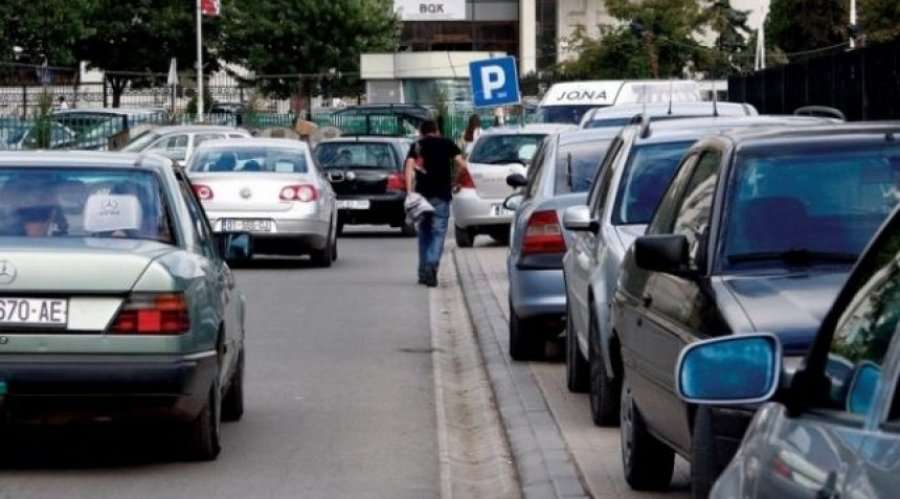 Këto janë çmimet e reja të parkingjeve në Prishtinë