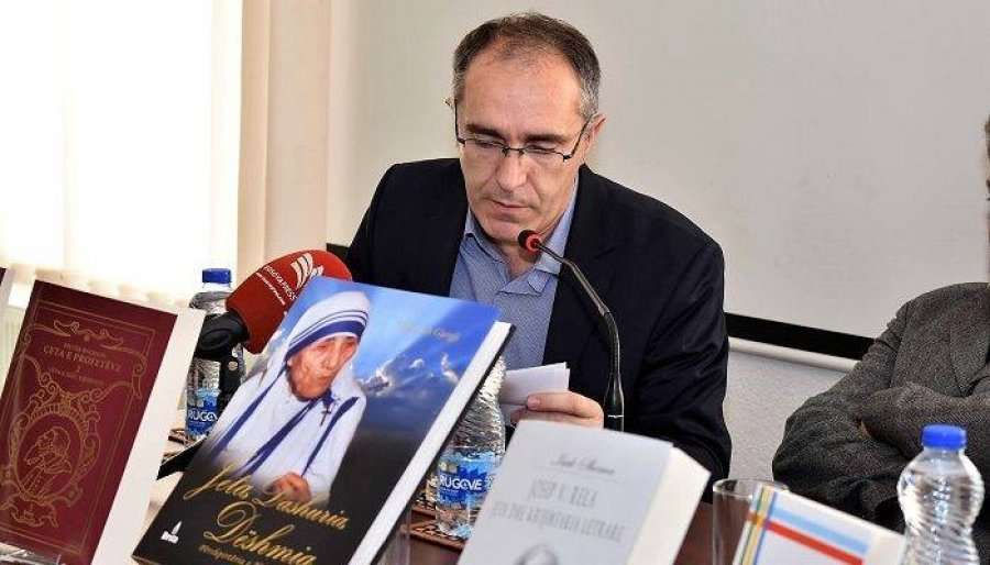 Beqiri: Ligji për gjuhën më asocion me një kohë që e mendonim të perënduar  - Lajmet e fundit - Zëri