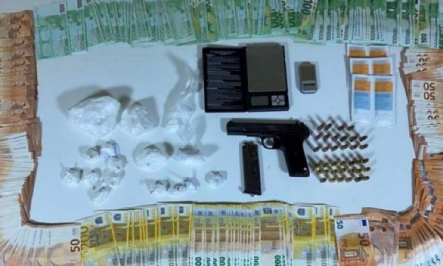 Kokainë  pistoletë dhe euro në banesë  arrestohet 39 vjeçari shqiptar në Greqi