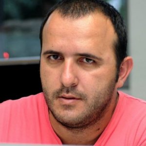Enis Veliu