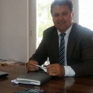 me-mire-te-jesh-bari-i-deleve-se-sa-deputet-i-kosoves-pa-kredibilitet