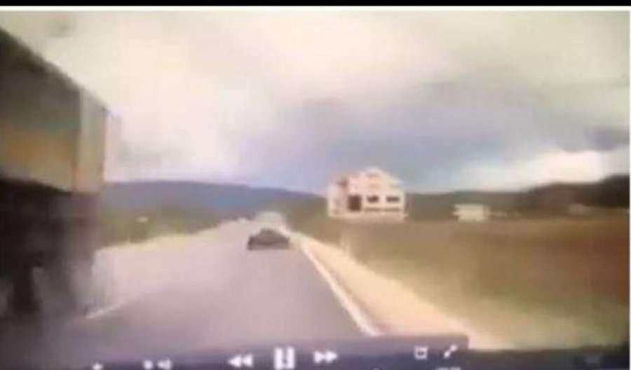 Momenti i aksidentit fatal që ndodhi para dy ditëve në Gjakovë (VIDEO)