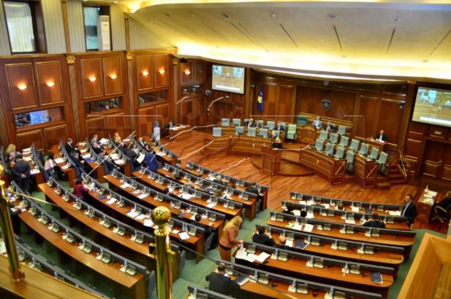 Deputetët formojnë komisionin për krimet serbe në Kosovë