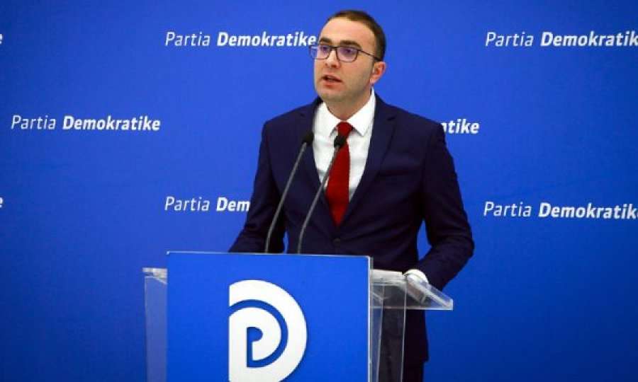 Bardhi sulmon ashpër Lleshajn: Mbetje komuniste! Quan puç protestën dhe normale vjedhjen e Rinasit