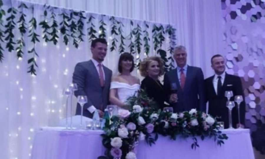 Nusja e nipit të Thaçit vishet me vellon e dizajnerit serb