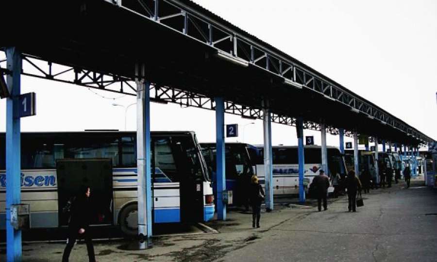 Polica jep detaje për arrestimin e drejtorit të Stacionit të Autobusëve