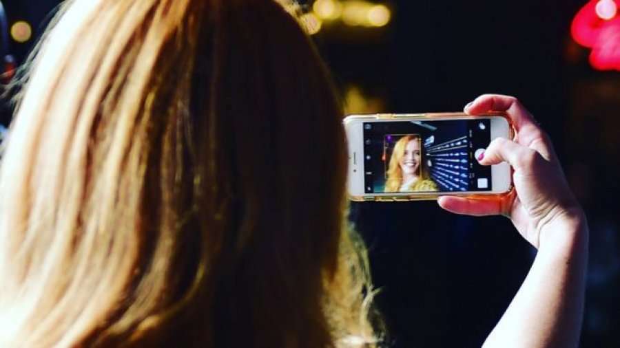 Instagrami largon kompaninë e marketingut pasi merrte të dhënat e përdoruesve