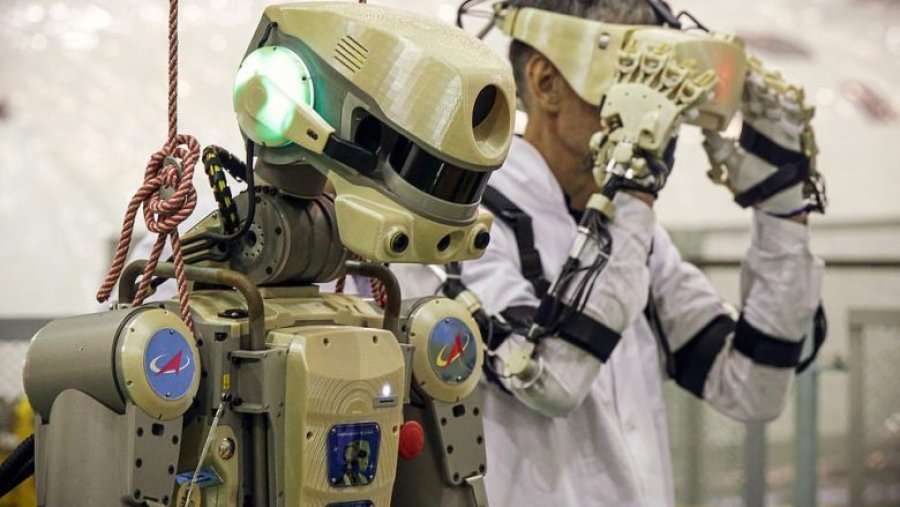 Roboti i frikshëm rus që javën e ardhshme do të niset për një mision në hapësirë