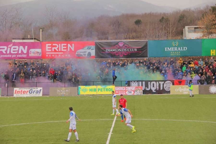 Anglezët nuk heqin dorë, mbajnë 51% të aksioneve