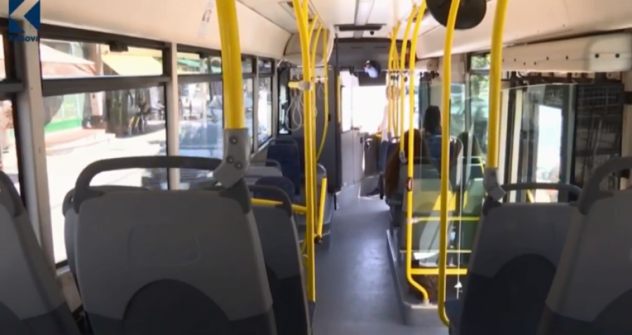Autobusi për Aeroport pa udhëtarë, po punon me humbje