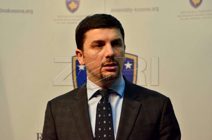 Krasniqi: VV dhe LDK mund të bëjnë koalicion nga frika se do të humbin zgjedhjet