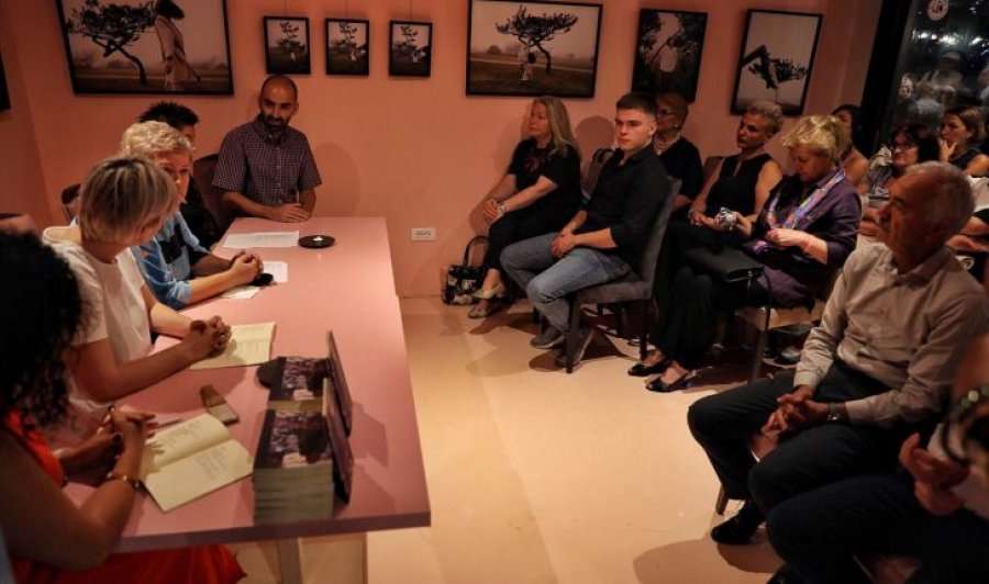 Me mbrëmje poetike plot emocion u kujtua poetja e gazetarja Burbuqe Rushiti