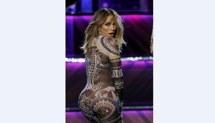 'J Lo' nuk është normal, ekspozon të pasmet super seksi