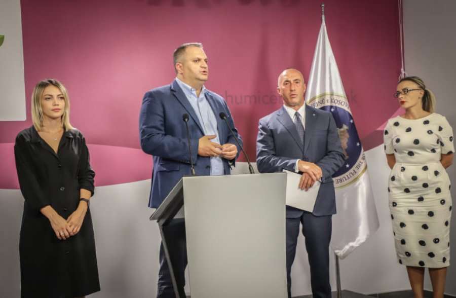 Nis “gjuetia” e partive, AAK-ja e PSD-ja bashkërisht