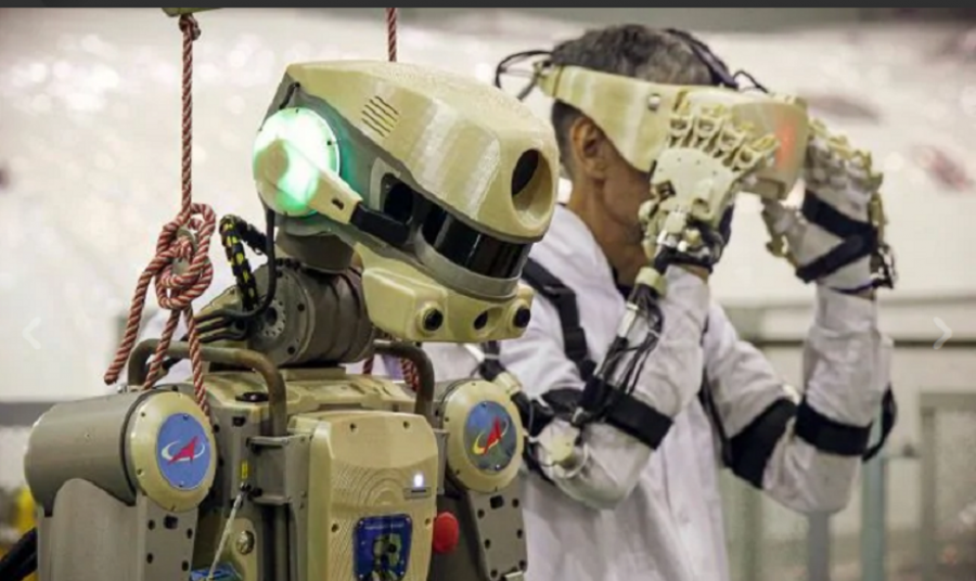 Rusia dërgon robotin e parë në stacionin hapësinor
