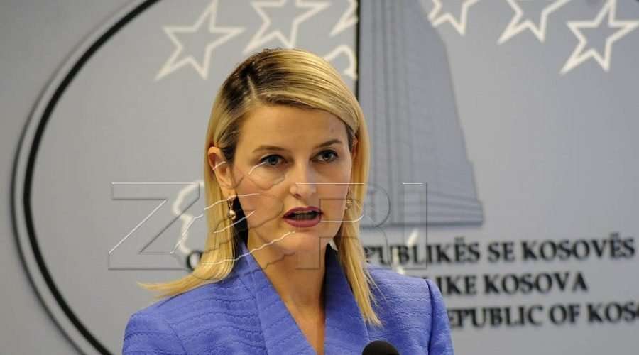 Shpenzime luksi në MIE: Në prag të zgjedhjeve ministrja Hoxha e ‘hallakatë’ ministrinë