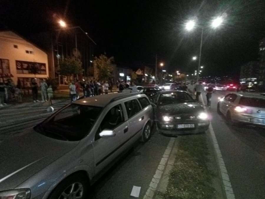 Garat me vetura shkaktojnë aksident të rëndë në Prizren, pesë të lënduar