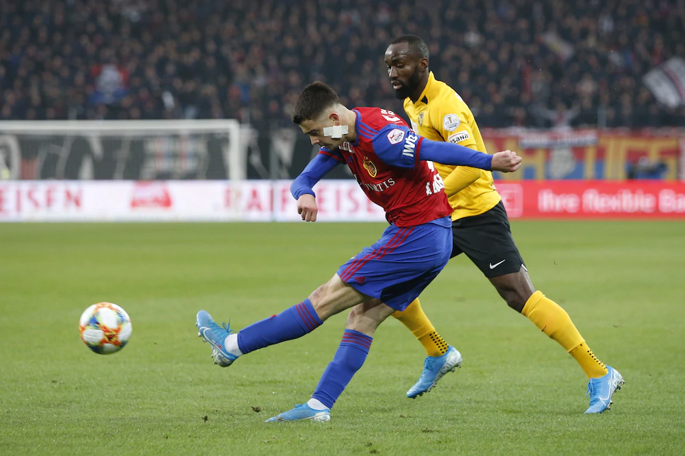 Edon Zhegrova për futbollistin e Young Boys: Ai më gërvishi dorën si një tigër