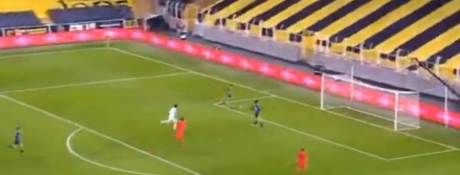 Vedat Muriqi rikthehet fuqishëm në përbërjen e parë të Fenerbaçes