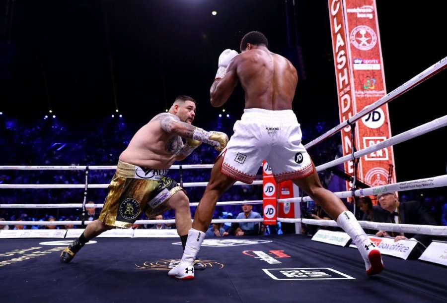 59 milionë euro fitoi mbrëmë, por kjo është shuma totale që mund të fitojë Anthony Joshua pas triumfit të djeshëm