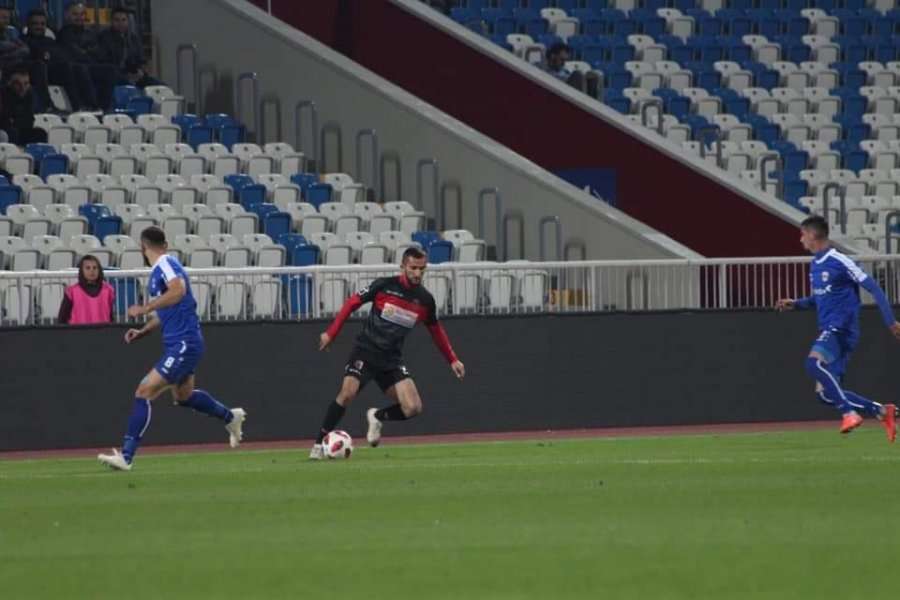 Sokoli mori Flamurtarin, sot ky futbollist u largua nga Flamurtari