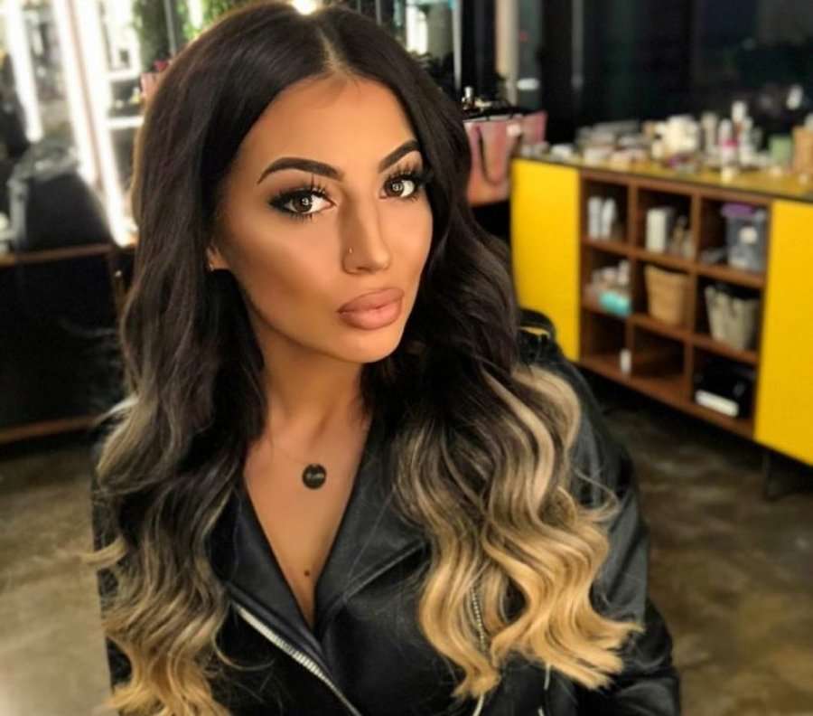 Majlinda Zeka: Ndjehem hot, hot pranë teje