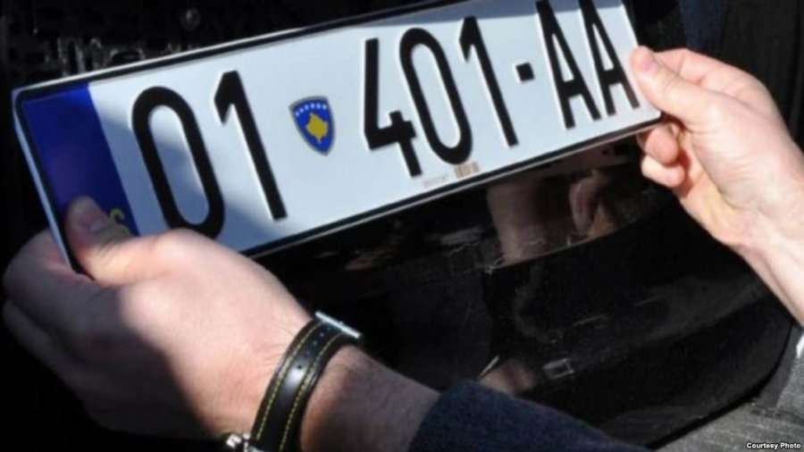 Kosova ende pa targa të unifikuara të automjeteve