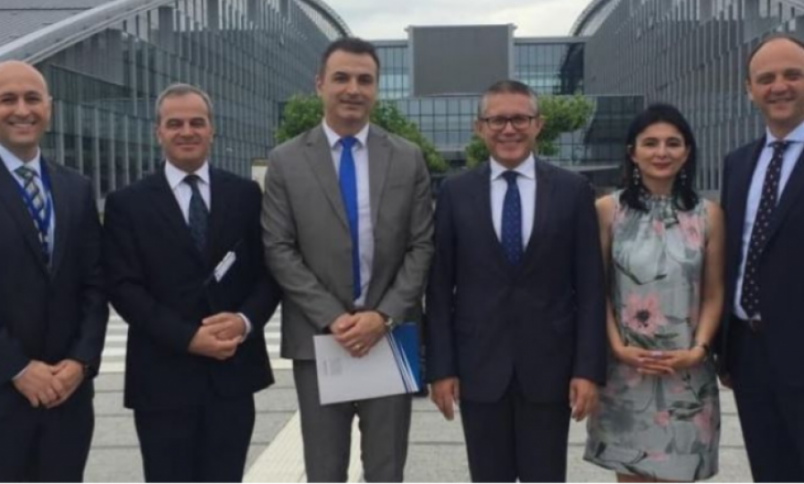 Gjenerali serb lëshon mbledhjen kur nis të diskutohet për Kosovën