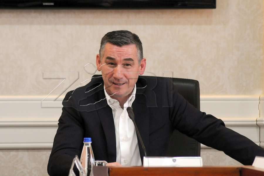 Veseli nuk flet lidhur me 'lëkundjet' e koalicionit qeverisës