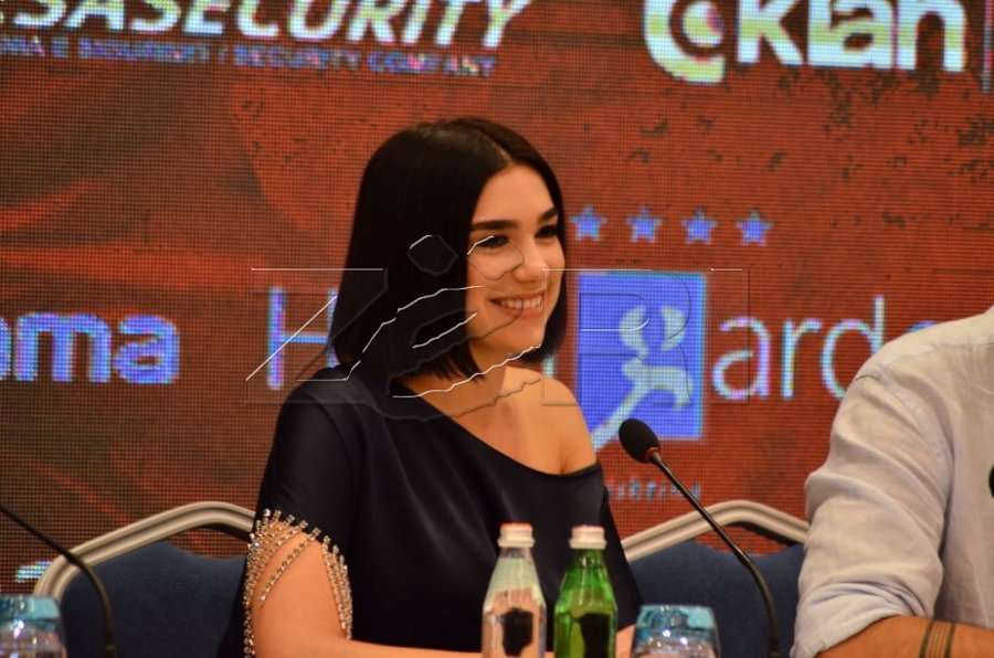Dua Lipa bën sërish krenarë të gjithë shqiptarët me veprimin e fundit