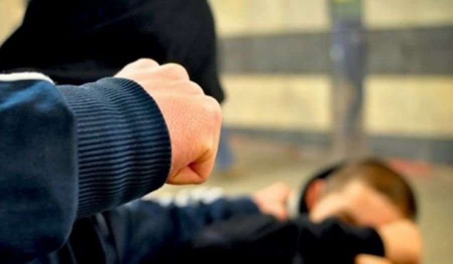 Dy familje rrihen për një borxh, tetë të arrestuar