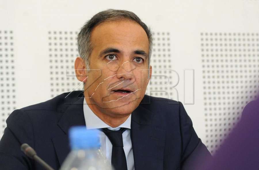 Serri: Procesi i vizave, i gjatë dhe i ndërlikuar