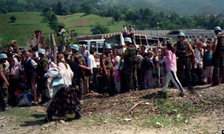 Holanda 10 për qind fajtore për masakrën e Srebrenicës