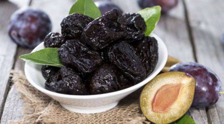 Dobësohuni me tre kumbulla të thata në ditë