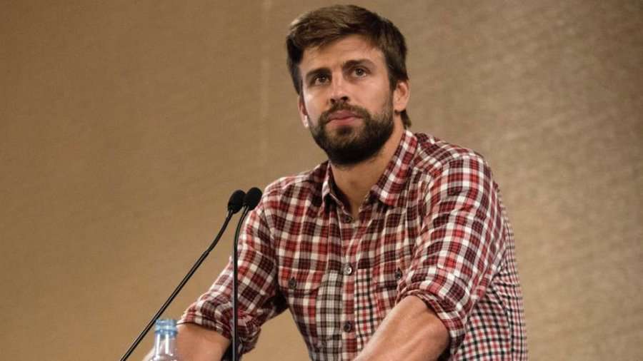 Pique blen një klub të futbollit