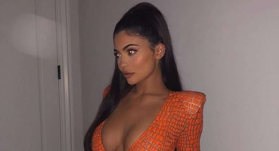 Minifundi ‘tradhton’ Kylie Jenner, tregon shumë në paraqitjen e fundit
