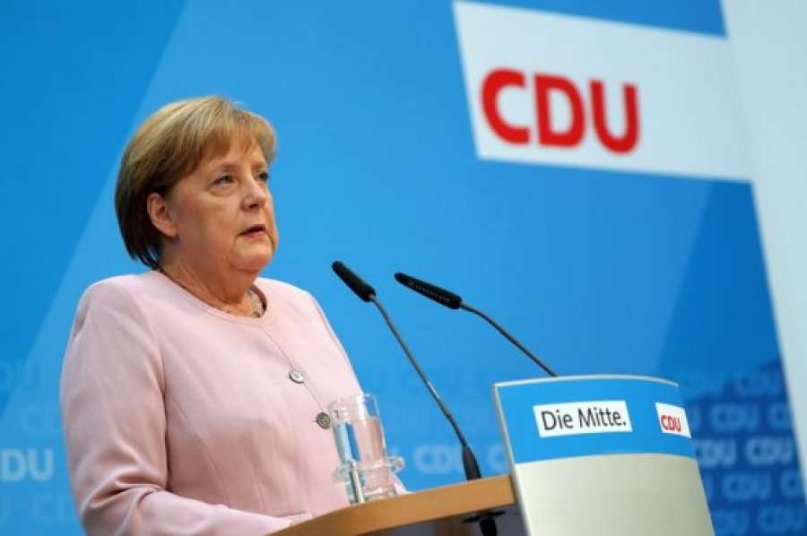 Qeveria Merkel nuk do të rrëzohet