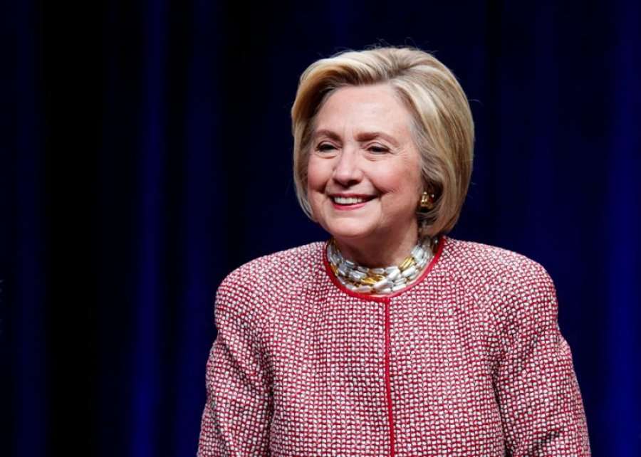 Hillary Cliton uron kosovarët: Nuk jam sot me ju, por jeni në zemrën time (VIDEO)