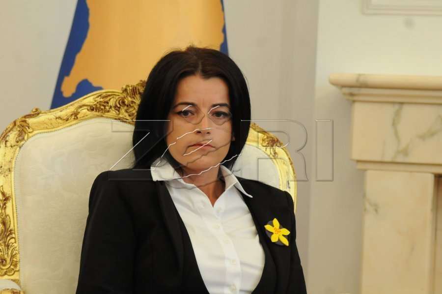 Vasfije Krasniqi thirrje qytetarëve: Na lejoni të jetojmë në liri sikurse ju