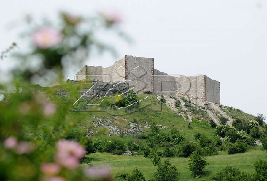 Serbia ankohet në UNESCO për Kishën e Novobërdës, ndonëse Komuna udhëhiqet nga serbët