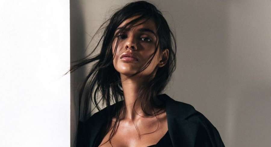 Sot është super femër, shikojeni si dukej modelja më e përfolur vite më parë