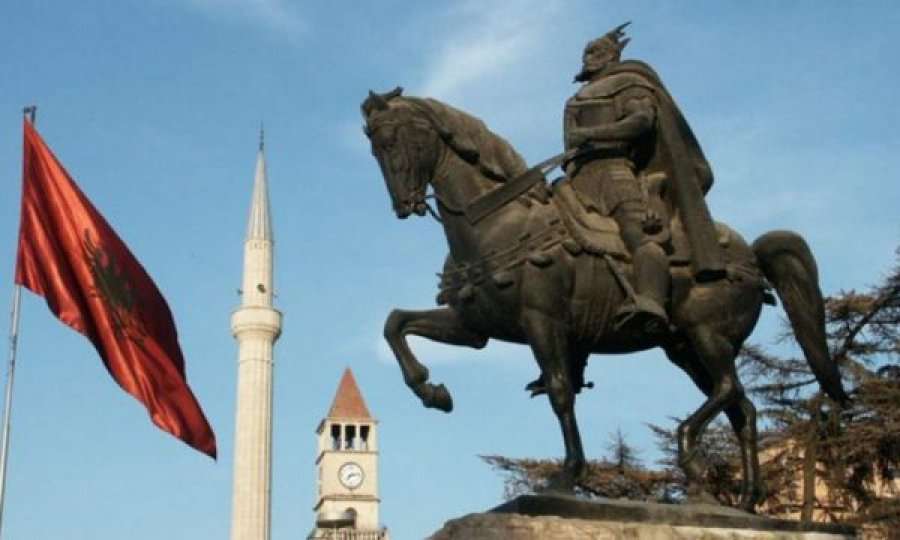 Sa i gjatë ishte Gjergj Kastrioti Skënderbeu?