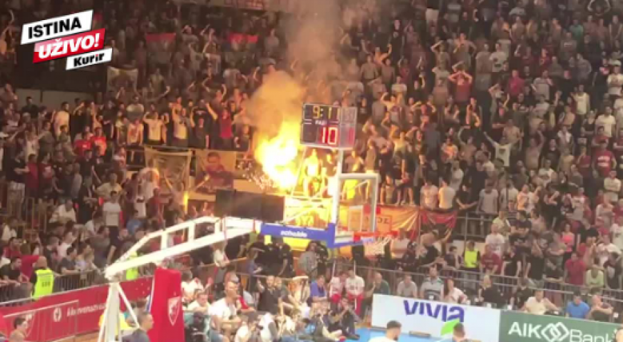 Tifozët e Crvena Zvevdas djegin flamurin e Kosovës dhe fyejnë malaziasit