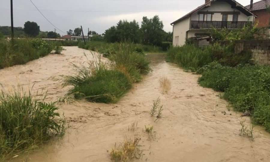 Reagon kryetari i Rahovecit pas vërshimeve: Kemi intervenuar në zonat kritike, po e përcjellim me vëmendje situatën