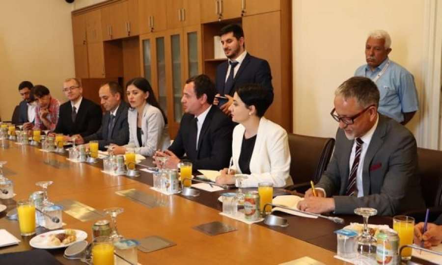 Kurti i kërkon zyrtarëve turk që t'i bindin 5 shtetet e BE-së që ta njohin Kosovën