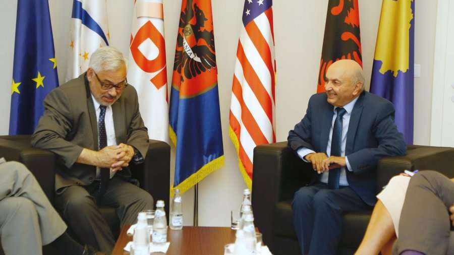 Ambasadori i Zvicrës vlerëson rolin e LDK-së në proceset nëpër të cilat po kalon Kosova