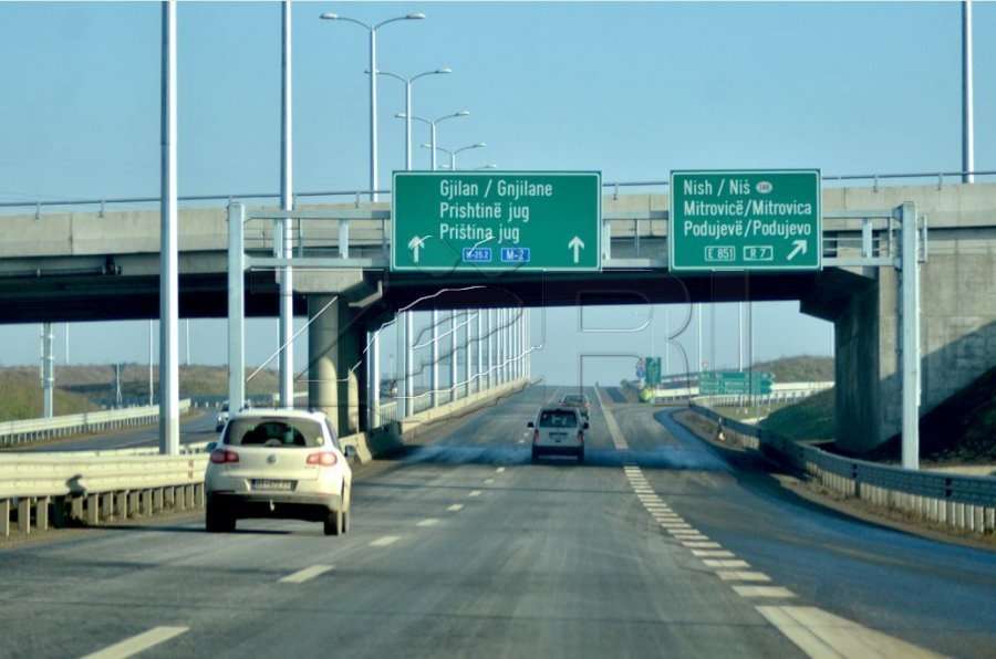 Nuk ka përfunduar as gjysma e punimeve në autostradën Prishtinë – Dheu i Bardhë