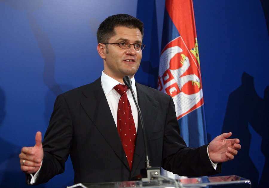 Ish-ministri i Jashtëm serb: Vuçiq i ka premtuar perëndimit se do t’i sigurojë Kosovës ulësen në OKB
