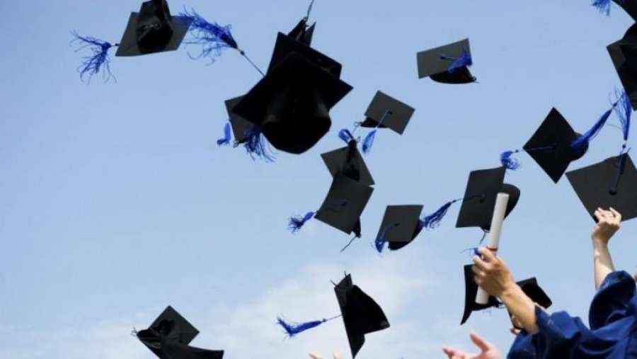 Universiteteve pritet t'u rikthehen akreditimit të programeve